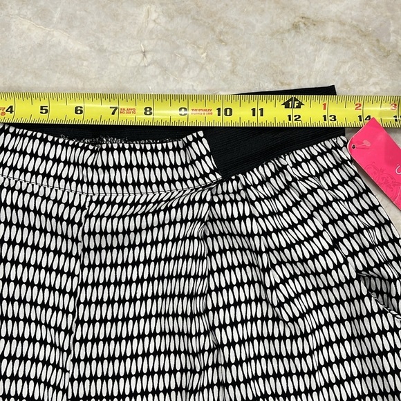 NEW Xhilaration Black White Geometric Palazzo‎ Pants High Rise Pockets Medium - Picture 3 of 9